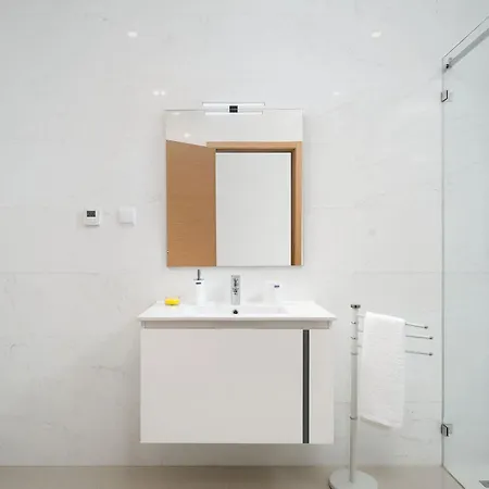 Marina View By Homing * לאגוּ‏ש